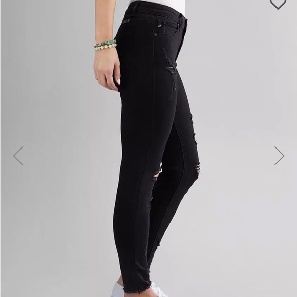 KanCan black distressed skinny jean size 26 - Picture 2 of 10